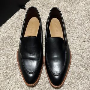 Everlane loafer size 9 (but feel more like an 8)